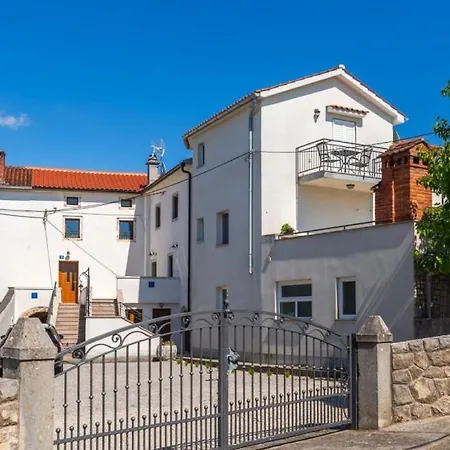 Beautiful Casa Felicita In Malinska
